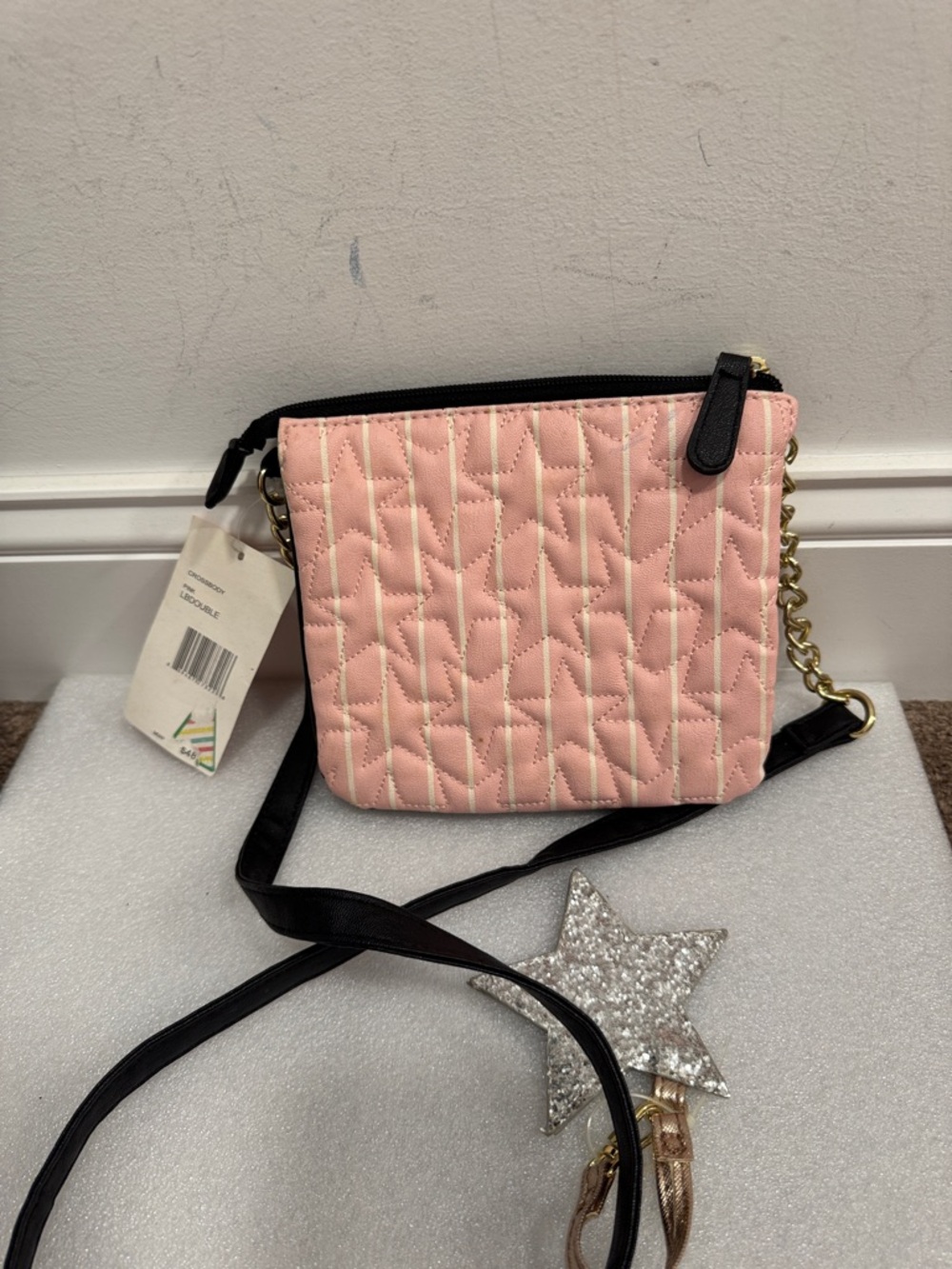 Betsey Johnson luv Betsey quilted heart crossbody bag purse NWT - Picture 2 of 6